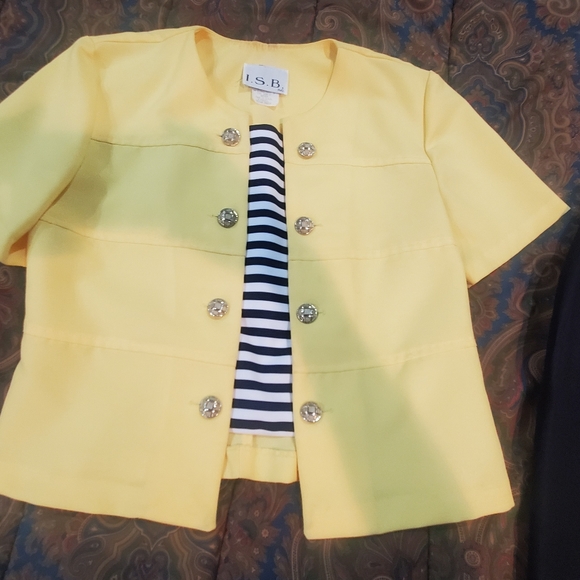 Suit for Young Adults! Two pieces Jacket and skirts By S.B. Inc! - Picture 4 of 8